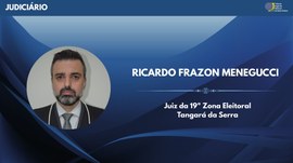 #PraTodosVerem: Arte institucional do TRE-MT com fundo azul, contendo a foto de um homem de tern...