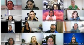 #PraTodosVerem: A imagem mostra uma reunião virtual via plataforma Teams, com 16 pequenos quadra...