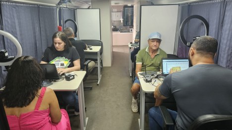 Unidade Móvel no Mercado do Porto