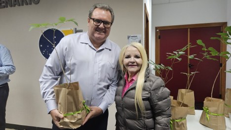 Entrega e plantio de mudas - Projeto SilvesTRE 12