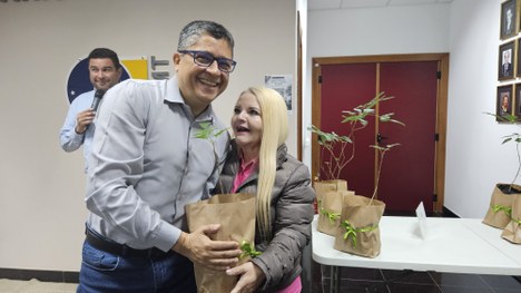 Entrega e plantio de mudas - Projeto SilvesTRE 12