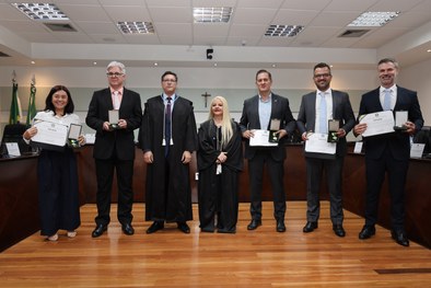 TRE-MT celebra mais de nove décadas com homenagens e compromisso com a democracia