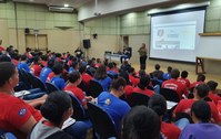 Alunos da Escola Militar Dom Pedro II participam de palestra sobre voto consciente