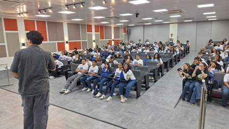 Produção teve como tema o alistamento eleitoral de jovens com idades entre 15 e 17 anos e o estí...