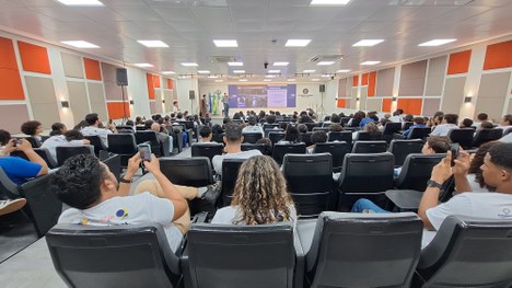 Produção teve como tema o alistamento eleitoral de jovens com idades entre 15 e 17 anos e o estí...