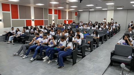 Produção teve como tema o alistamento eleitoral de jovens com idades entre 15 e 17 anos e o estí...