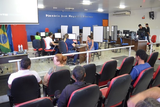 O município de Água Boa possui 17,9 mil eleitores ativos no cadastro eleitoral. Deste total, 11 ...