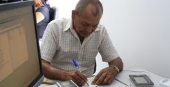 Biometria: eleitor de 80 anos é o primeiro a ser atendido em Rondonópolis
