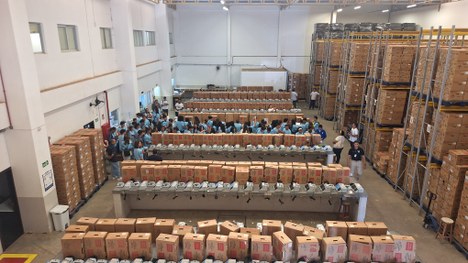 Casa da Democracia recebe 150 alunos do Ensino Médio em visita guiada ao Memorial e ao Depósito ...