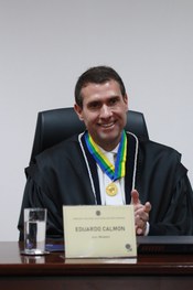 Magistrado assume a cadeira deixada pelo juiz Luiz Otávio Pereira Marques; cerimônia foi acompan...