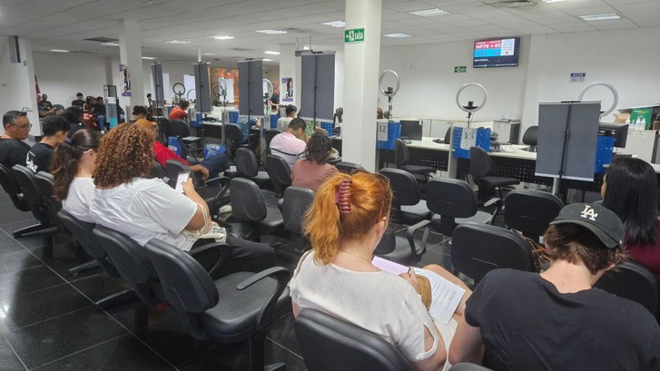 Em cinco dias, foram atendidas cerca de 26 mil pessoas no estado; prazo para regularizar o títul...