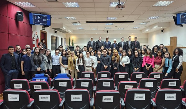 Estudantes de Direito da Unemat vivenciam na prática o funcionamento do TRE-MT 2