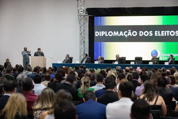 Foto Diplomação Eleitos TRE-MT Cerca de 800 pessoas, entre autoridades públicas, servidores, cidadãos e trabalhadores da impren...
