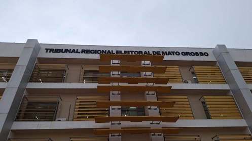 Prazos processuais que iniciem ou completem no dia da suspensão do expediente serão automaticame...