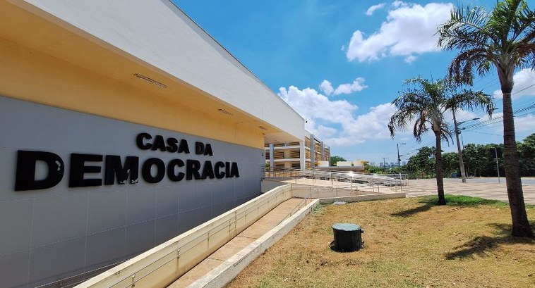 Ouvidoria do TRE-MT reforça novo horário de atendimento do Disque-Eleitor 2 Ouvidoria do TRE-MT reforça novo horário de atendimento do Disque-Eleitor 2