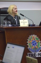 Jean Garcia de Freitas Bezerra é empossado como novo juiz-membro do TRE-MT