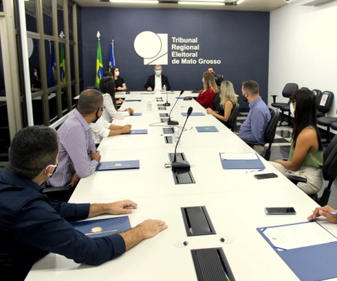 São técnicos e analistas judiciários que irão atuar nas zonas eleitorais do Interior do Estado