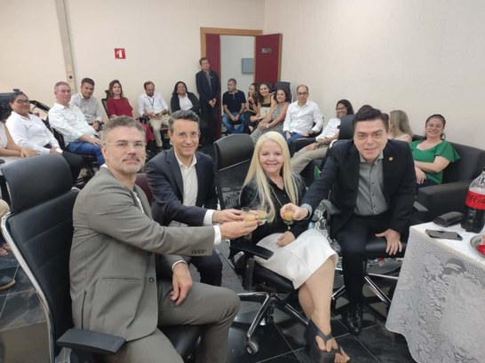 Secretaria Judiciária do TRE-MT recebe primeira edição do "Guaraná com a Presidência" Presidente Serly Marcondes Alves inicia série de encontros para conhecer servidores e otimizar f...