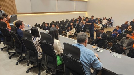 Evento ocorreu nesta sexta-feira (17), no auditório da subseção da OAB-MT no município 