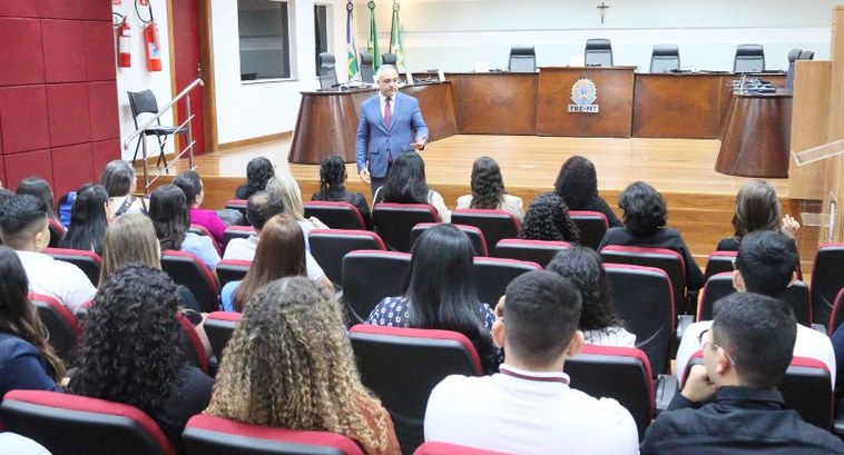 TRE-MT abre as portas para acadêmicos de Direito da Unemat de Barra do Bugres TRE-MT abre as portas para acadêmicos de Direito da Unemat de Barra do Bugres