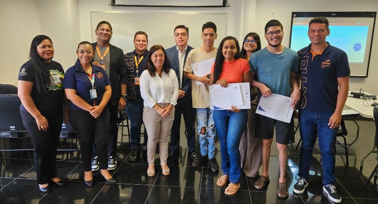 Eles concluíram o curso de Informática Básica, oferecido pelo TRE-MT, em parceria com o Senac