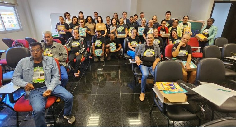TRE-MT Alunos do SoleTRE recebem mais um incentivo ao aprendizado com kits escolares