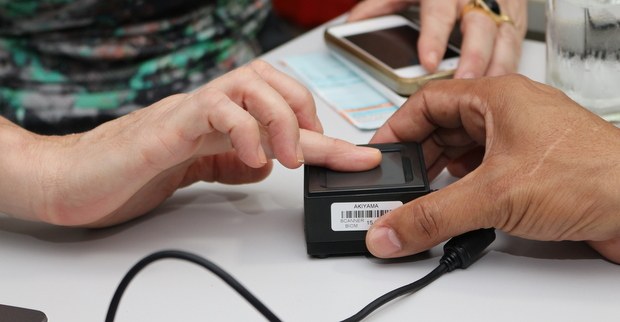 Coleta de dados biométricos no posto avançado do TRE-MT localizado no Fórum de Cuiabá - Foto: Al...