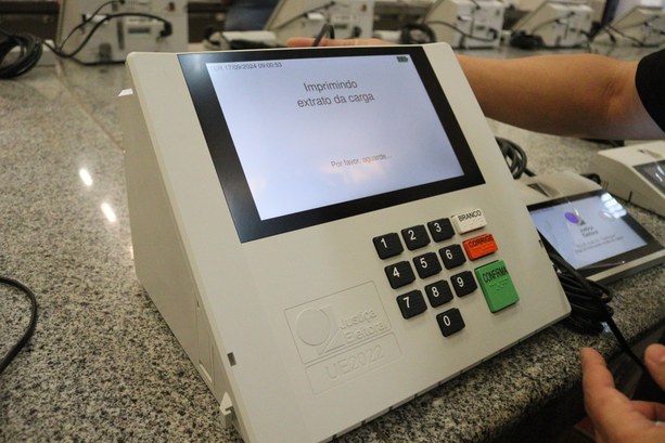 TRE-MT CARGA E LACRE DAS URNAS DA 39 ZONA ELEITORAL DE CUIABA TRE-MT CARGA E LACRE DAS URNAS DA 39 ZONA ELEITORAL DE CUIABA