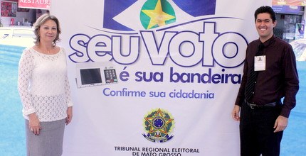 TRE-MT Des. Maria Helena Povoas e Advogado Silvio Queiroz TRE-MT Des. Maria Helena Povoas e Advogado Silvio Queiroz