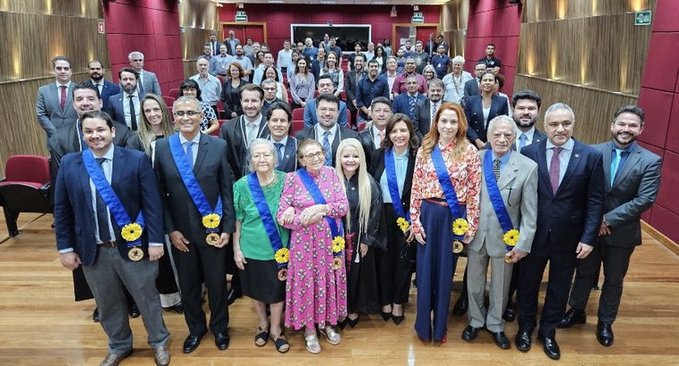 TRE-MT EJE-MT celebra 20 anos com entrega da Medalha do Mérito Acadêmico Eleitoral TRE-MT EJE-MT celebra 20 anos com entrega da Medalha do Mérito Acadêmico Eleitoral