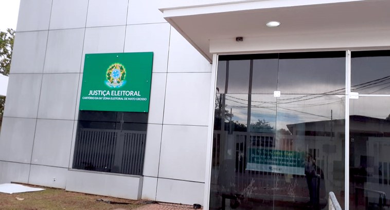 Foto da fachada da nova sede de cartório do município de Cáceres