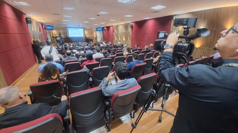 Audiência pública no Plenário da Corte Eleitoral estabeleceu ordem, tempo, dias, horários e proc...
