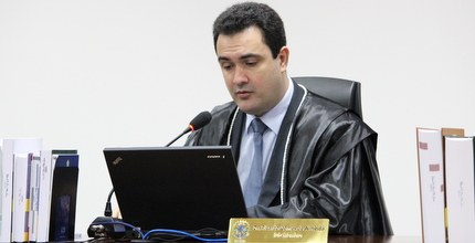 TRE-MT Juiz membro Ricardo Gomes de Almeida 26.01.16 Juiz membro do TRE-MT Dr Ricardo Gomes de Almeida durante Sessão Plenária em 26.01.16 - Foto: Al...