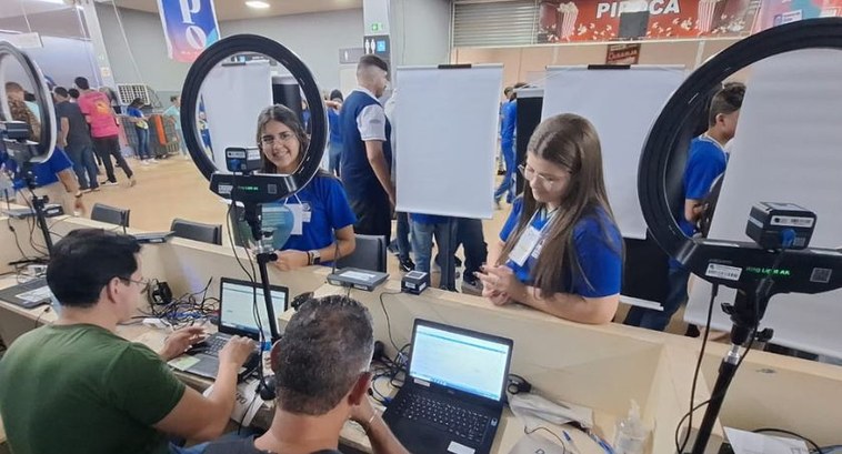 TRE-MT Justiça Eleitoral instala posto de atendimento ao eleitor na Expo Estudantil 2025, na Arena Pantanal TRE-MT Justiça Eleitoral instala posto de atendimento ao eleitor na Expo Estudantil 2025, na Are...