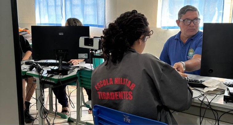 TRE-MT Mutirões em Colniza incentivam jovens a tirarem primeiro título de eleitor TRE-MT Mutirões em Colniza incentivam jovens a tirarem primeiro título de eleitor