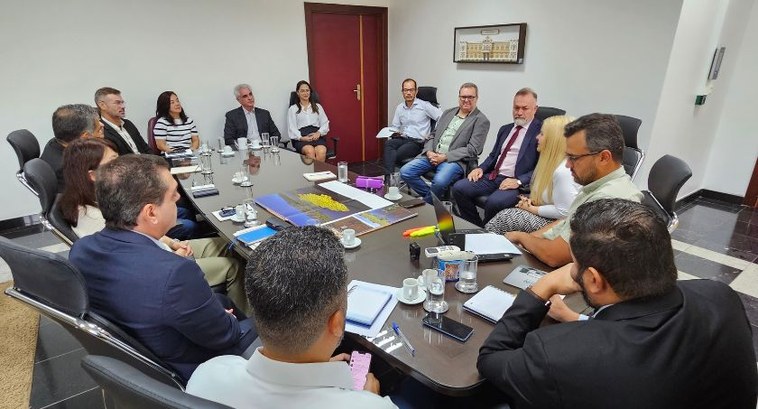 TRE-MT Presidente do TRE-MT alinha atuação da gestão em primeira reunião com corpo técnico TRE-MT do TRE-MT alinha atuação da gestão em primeira reunião com corpo técnico