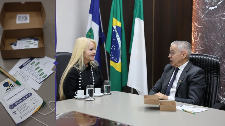 TRE-MT Presidente do TRE-MT entrega Kit Sementes da Cidadania ao presidente do TRT-MT