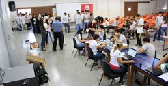 Alunos do Colégio Master durante a Semana do Jovem Eleitor.