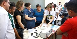 Treinamento de Mesários Voluntários no auditório da Universidade Univag localizada em Várzea Gra...