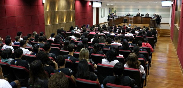 TRE-MT Visita guiada Voto Consciente 2016 Visita guiada das Escolas participantes do programa Voto Consciente 2016 - Foto: Alair Ribeiro/T...
