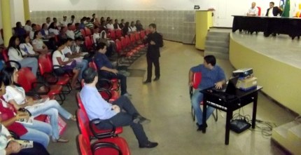 TRE-MT Voto Consciente 36ª ZE 2014 Palestra Voto Consciente realizada pelo juízo da 36ª Zona Eleitoral de Itiquira-MT
