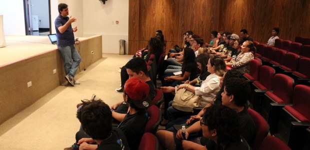 TRE-MT Voto Consciente Registro de Candidatura Alunos do Programa Voto Consciente durante visita ao TRE-MT