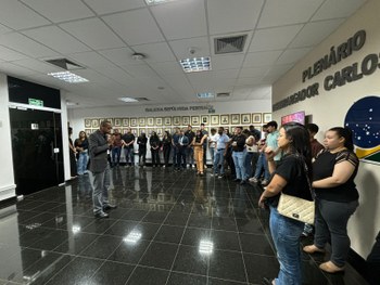 Acadêmicos de Direito da Unic Beira Rio participam de visita guiada no TRE-MT