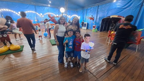 Servidores do TRE-MT e seus familiares celebram o Dia das Crianças com espetáculo circense