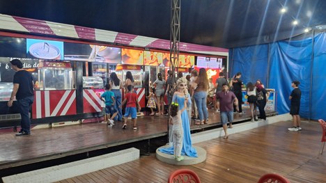 Servidores do TRE-MT e seus familiares celebram o Dia das Crianças com espetáculo circense