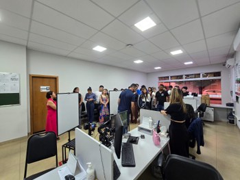 Estudantes puderam conhecer a estrutura e o funcionamento da Justiça Eleitoral, com ênfase nos s...