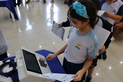 TRE-MT ESTUDANTES VENDO PALESTRA NO ADVENTISTA