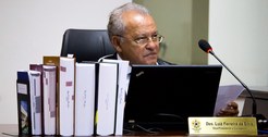 Vice-presidente e Corregedor Eleitoral Desembargador Luiz Ferreira da Silva durante Sessão Plená...