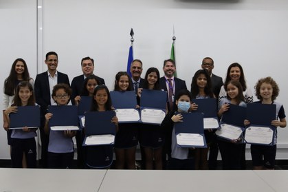 TRE-MT DIPLOMAÇÃO DE ESTUDANTES DO ADVENTISTA - CAPA - OK TRE-MT DIPLOMAÇÃO DE ESTUDANTES DO ADVENTISTA - CAPA - OK