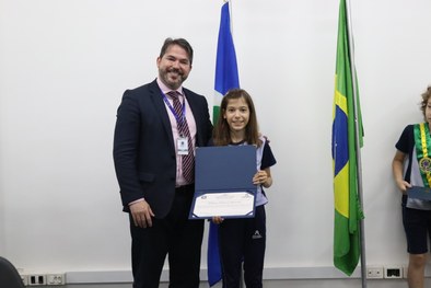 TRE-MT DIPLOMAÇÃO DE ESTUDANTES DO ADVENTISTA - CRIANÇAS NO MEMORIAL